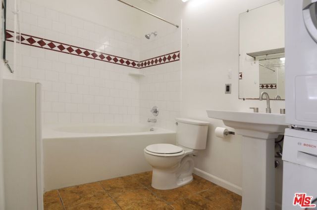 215 W 7th Street 307, Los Angeles, CA 90014