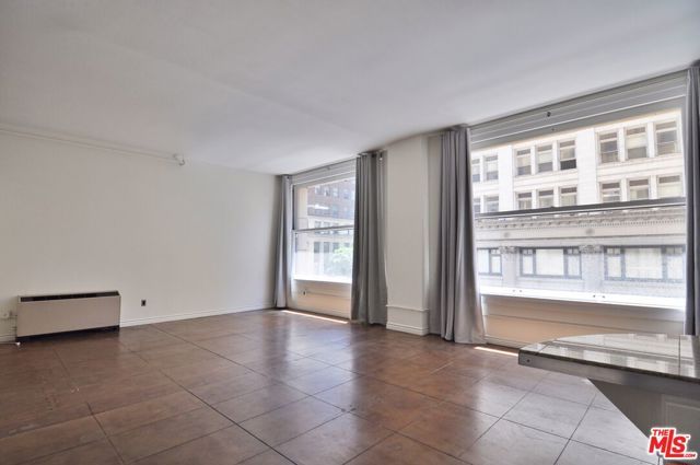 215 W 7th Street 307, Los Angeles, CA 90014