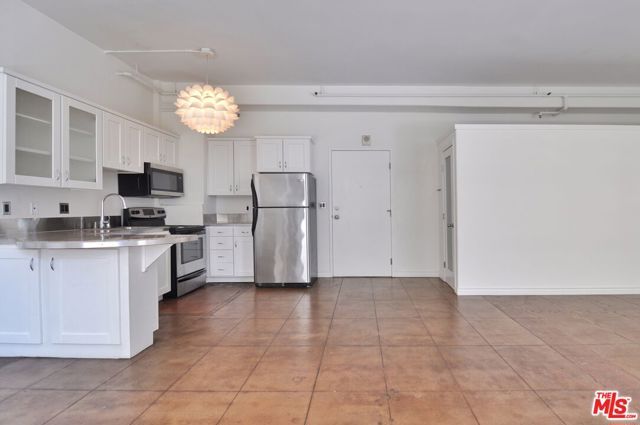 215 W 7th Street 307, Los Angeles, CA 90014
