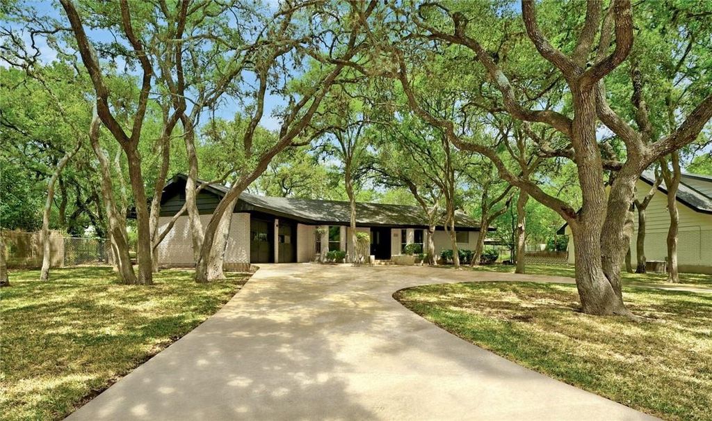 608 Franklin DR, San Marcos, TX 78666