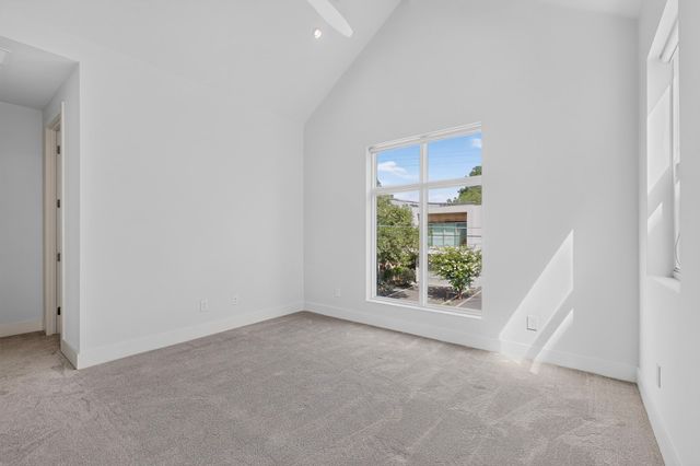 5012 Mission Avenue, Dallas, TX 75206