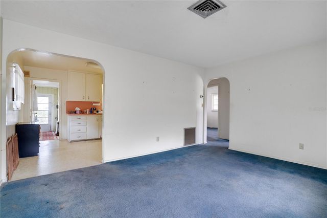 6275 3RD AVENUE S, St Petersburg, FL 33707