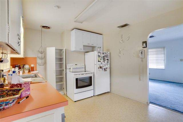 6275 3RD AVENUE S, St Petersburg, FL 33707