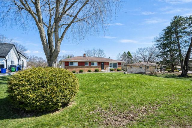 1100 Alfred STREET, Brookfield, WI 53005
