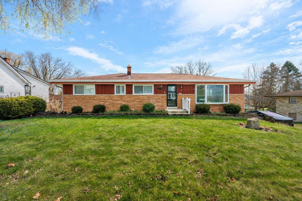 1100 Alfred STREET, Brookfield, WI 53005