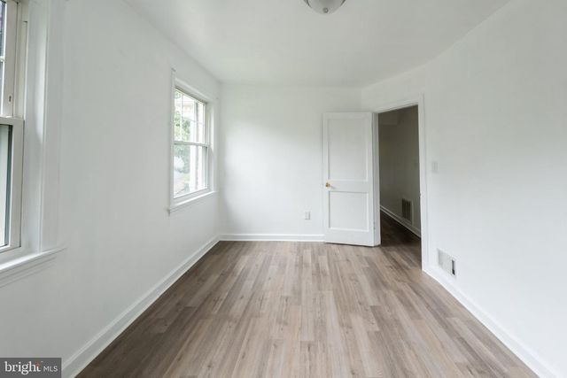 2419 N DICKERSON ST N, Arlington, VA 22207
