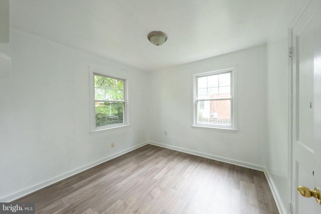 2419 N DICKERSON ST N, Arlington, VA 22207