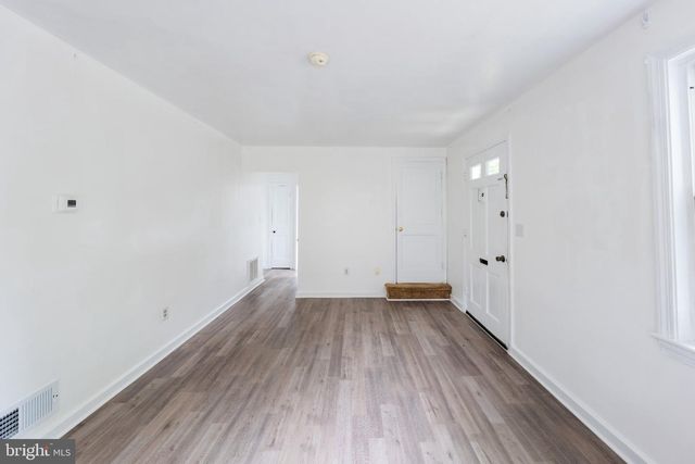 2419 N DICKERSON ST N, Arlington, VA 22207