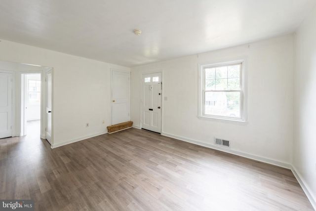 2419 N DICKERSON ST N, Arlington, VA 22207
