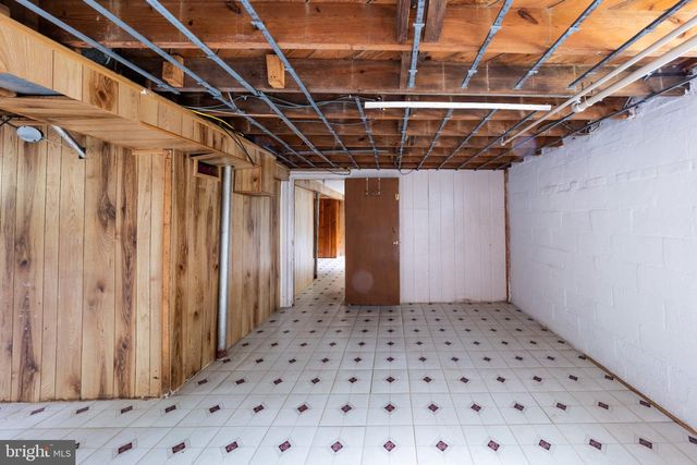 2419 N DICKERSON ST N, Arlington, VA 22207