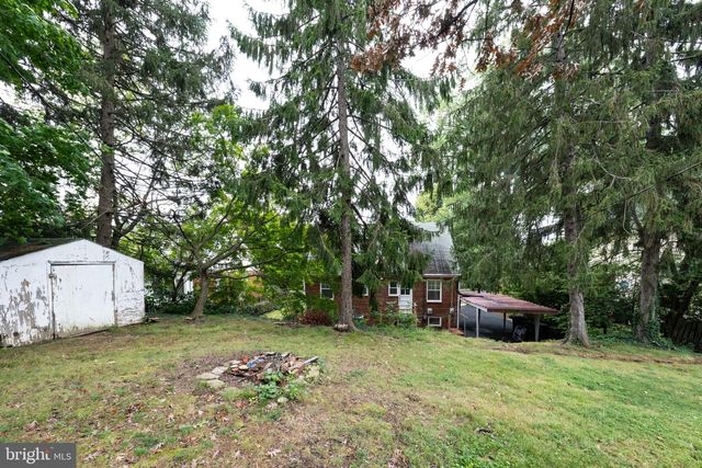 2419 N DICKERSON ST N, Arlington, VA 22207