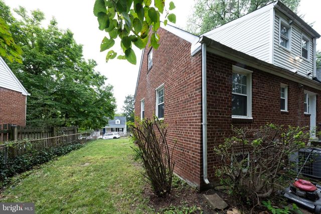2419 N DICKERSON ST N, Arlington, VA 22207