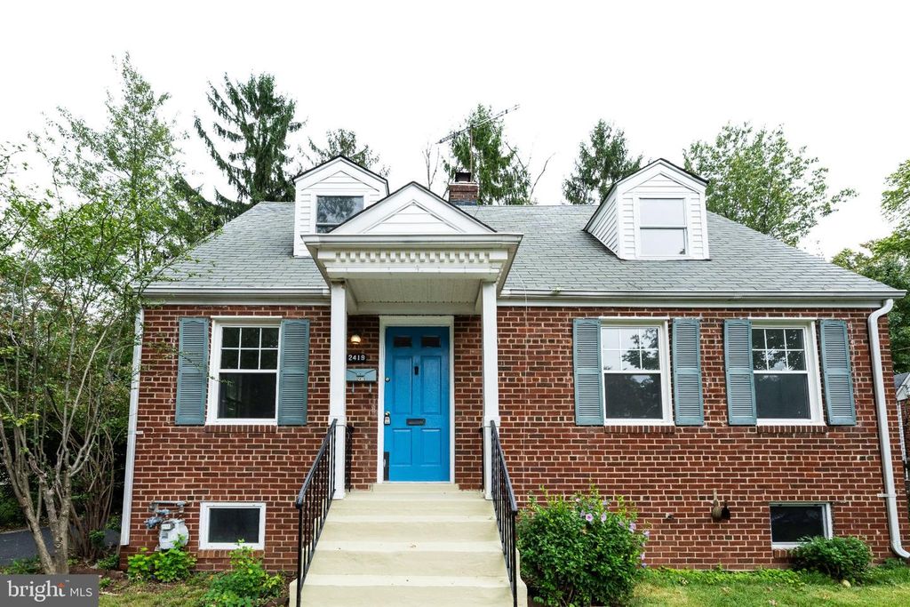 2419 N DICKERSON ST N, Arlington, VA 22207