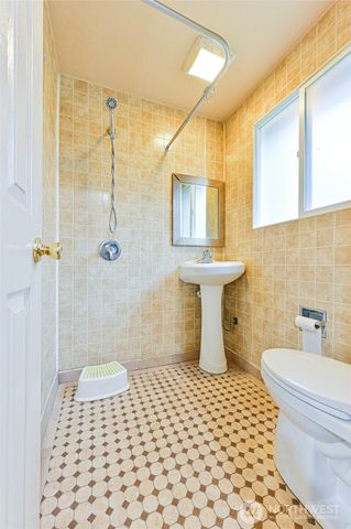 9035 Carol Avenue S, Lakewood, WA 98499