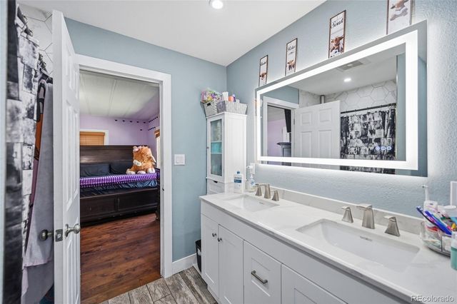 4210 E 100th Ave, Thornton, CO 80229