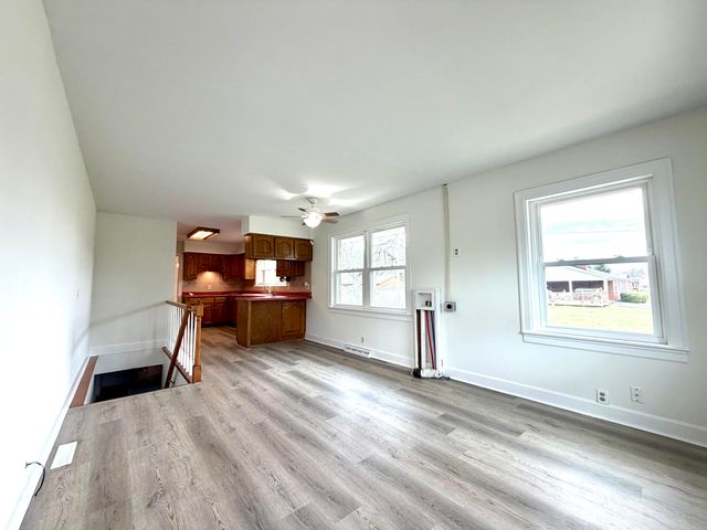 604 E Lexington Street, Harrodsburg, KY 40330