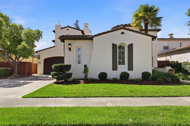 1965 Saint Andrews Circle, Gilroy, CA 95020