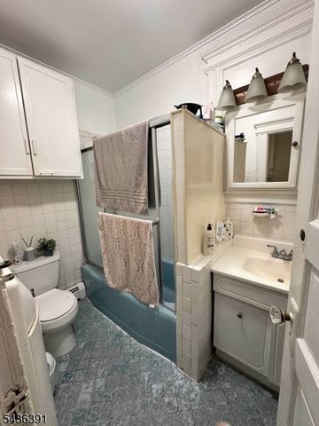 701 Grier Ave, Elizabeth City, NJ 07202