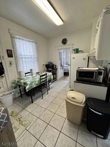701 Grier Ave, Elizabeth City, NJ 07202