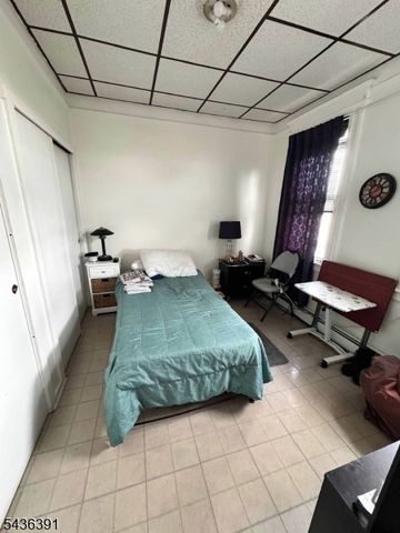 701 Grier Ave, Elizabeth City, NJ 07202