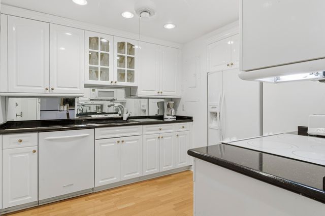 170 N Ocean Boulevard 406, Palm Beach, FL 33480