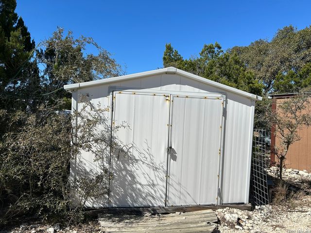 111 SD 58500, Del Rio, TX 78840