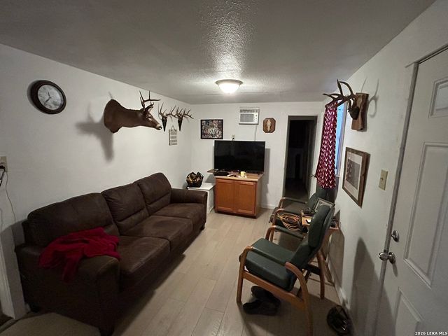 111 SD 58500, Del Rio, TX 78840