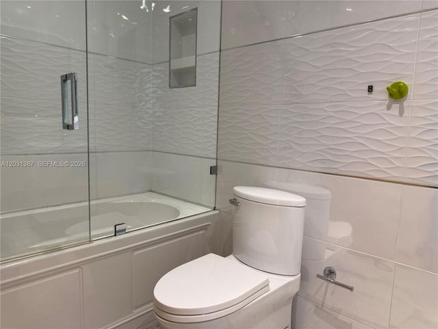 19220 NE 25th Avenue 272B, Miami, FL 33180
