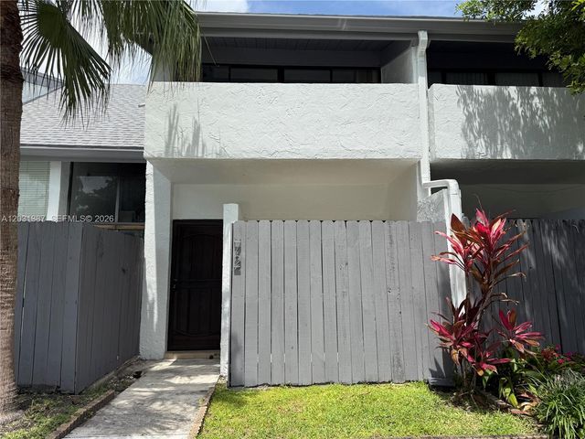 19220 NE 25th Avenue 272B, Miami, FL 33180