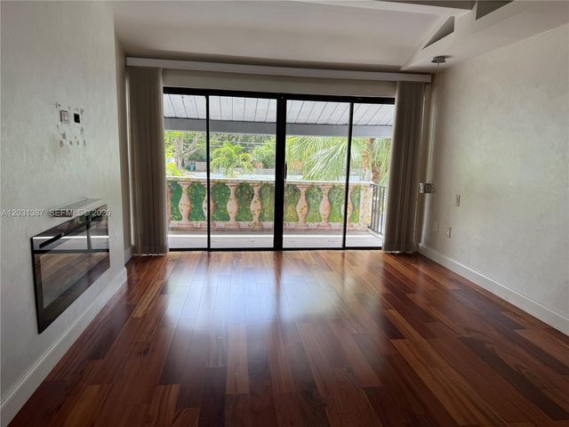 19220 NE 25th Avenue 272B, Miami, FL 33180