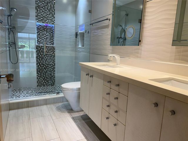 19220 NE 25th Avenue 272B, Miami, FL 33180