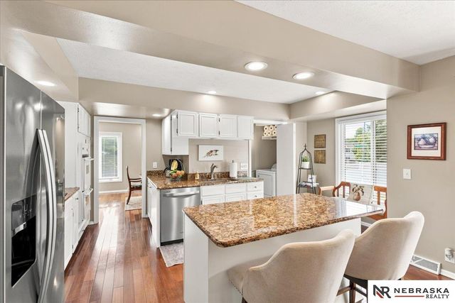 12305 Grey Fawn Drive, Omaha, NE 68154