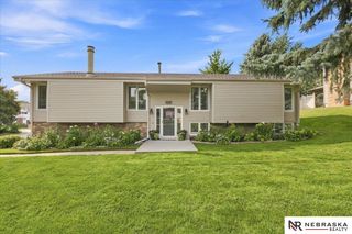 12305 Grey Fawn Drive, Omaha, NE 68154