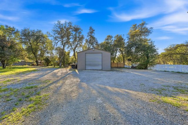 11972 Bella Vista Court, Bella Vista, CA 96008