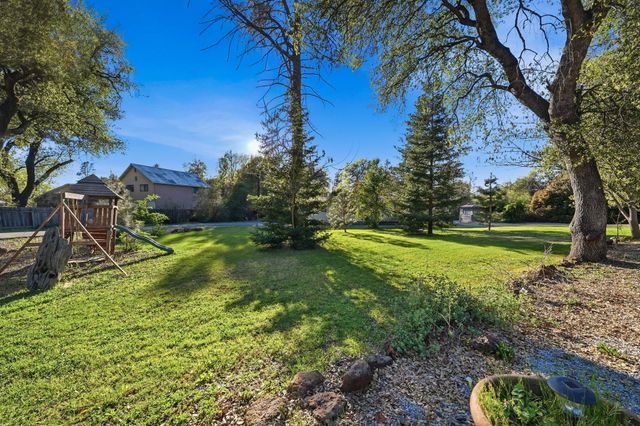 11972 Bella Vista Court, Bella Vista, CA 96008