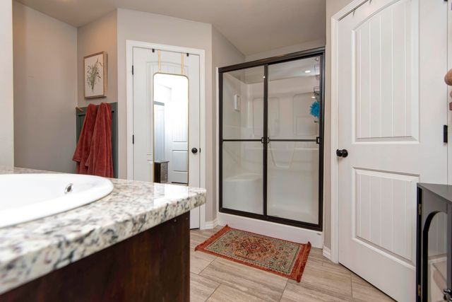 689 N Maplewood Hills Road, Nixa, MO 65714