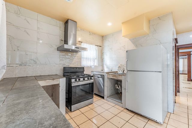 6023 S Talman Avenue, Chicago, IL 60629