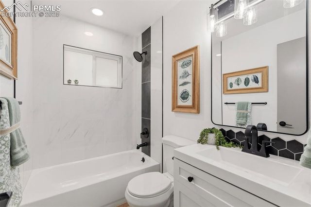 328 Davie Drive, Colorado Springs, CO 80911