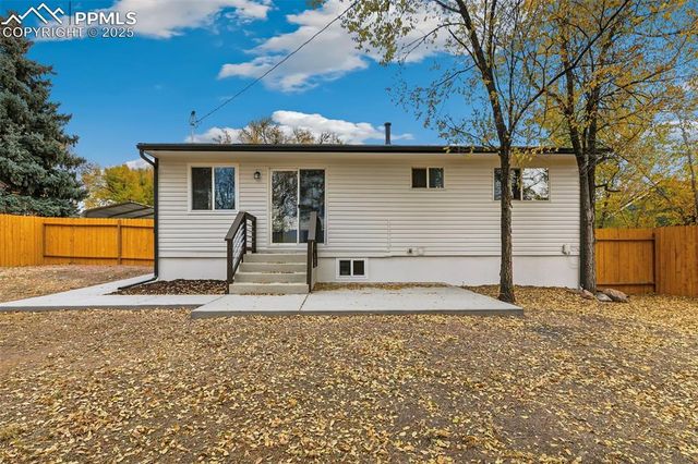 328 Davie Drive, Colorado Springs, CO 80911