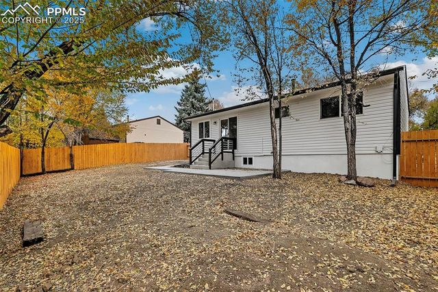 328 Davie Drive, Colorado Springs, CO 80911