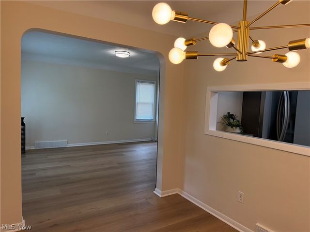 6020 S Park Boulevard, Parma, OH 44134