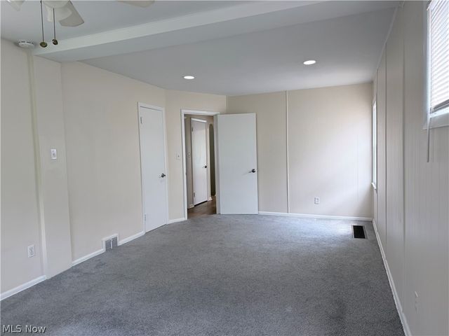 6020 S Park Boulevard, Parma, OH 44134