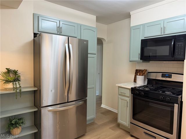 6020 S Park Boulevard, Parma, OH 44134