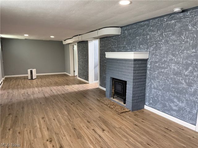 6020 S Park Boulevard, Parma, OH 44134