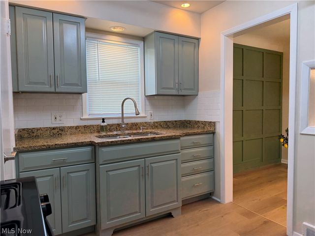 6020 S Park Boulevard, Parma, OH 44134
