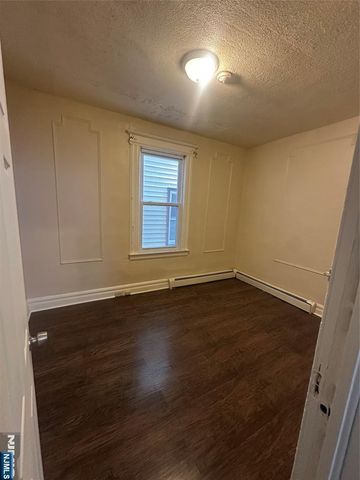 70 Palm Street, Newark, NJ 07106