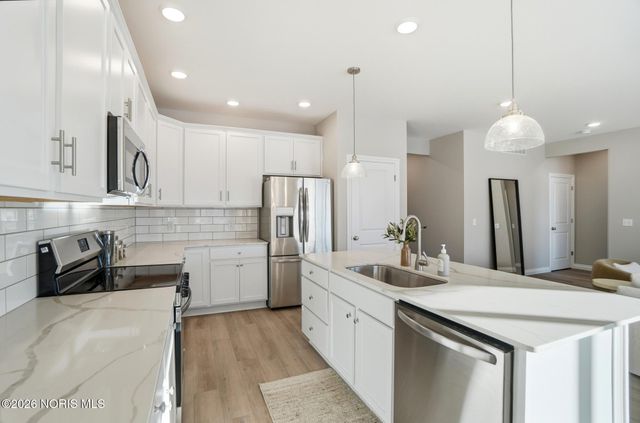 2479 Cross Ridge Road, Perrysburg, OH 43551