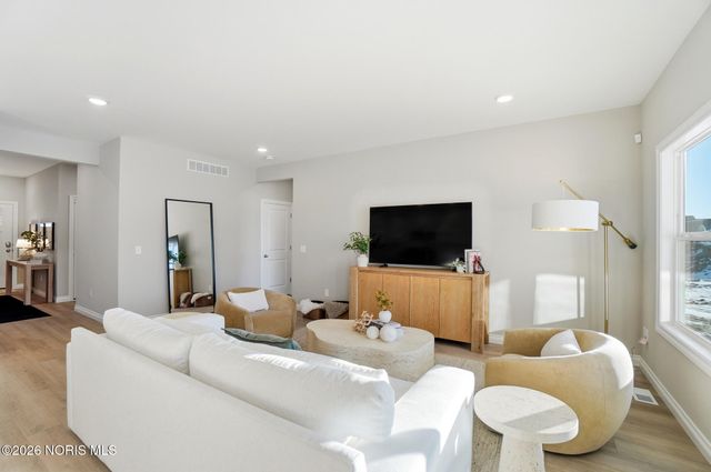 2479 Cross Ridge Road, Perrysburg, OH 43551