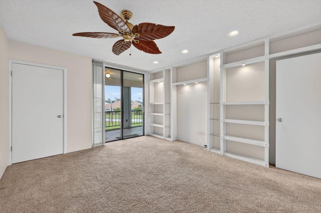 16 SE Turtle Creek Drive E, Jupiter, FL 33469