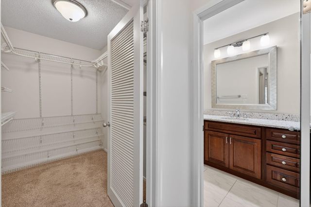 16 SE Turtle Creek Drive E, Jupiter, FL 33469